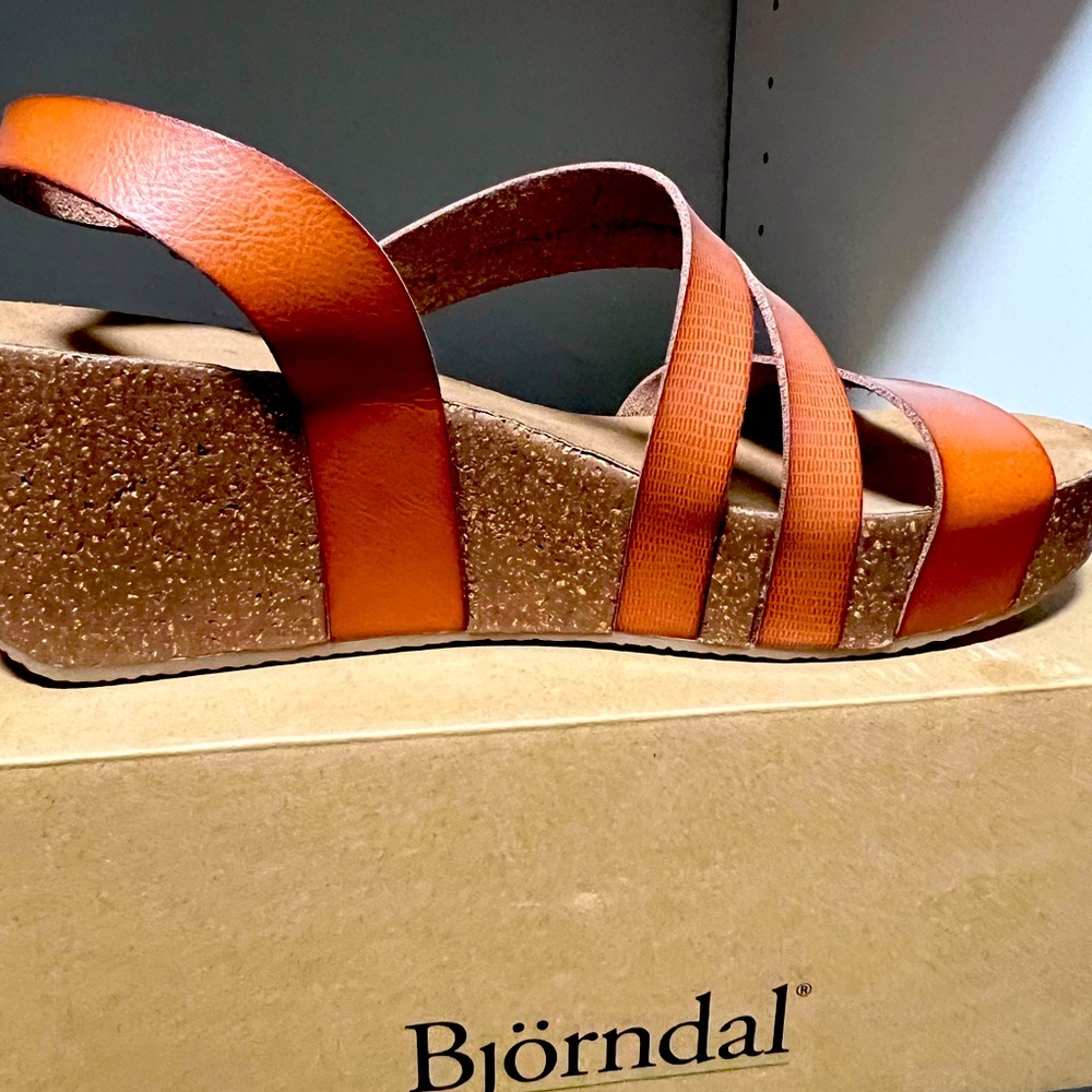 Bjorndal brown wedge sandal dress shoe